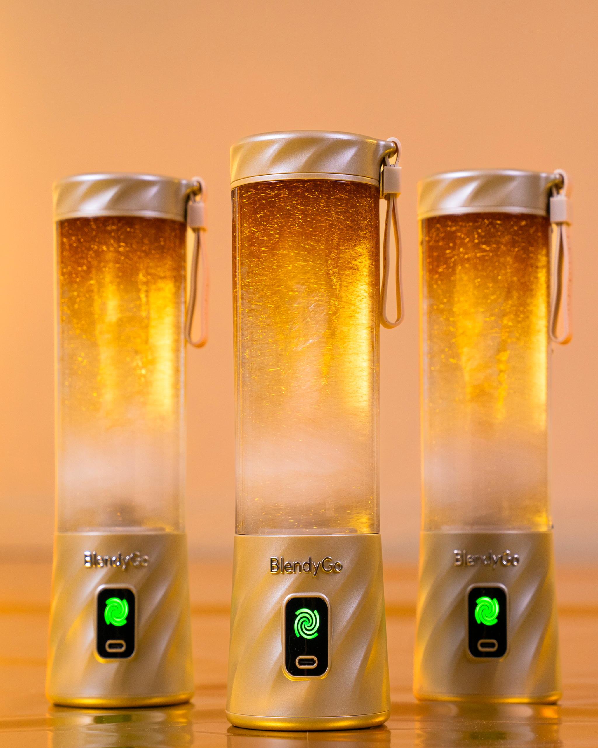 Dwa Kubki termiczne BlendyGo w pionie